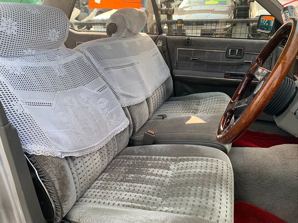 日産 グロリア４ドアHT(37枚目)