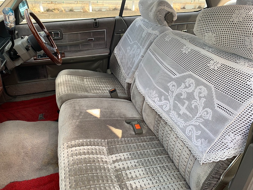 日産 グロリア４ドアHT(45枚目)