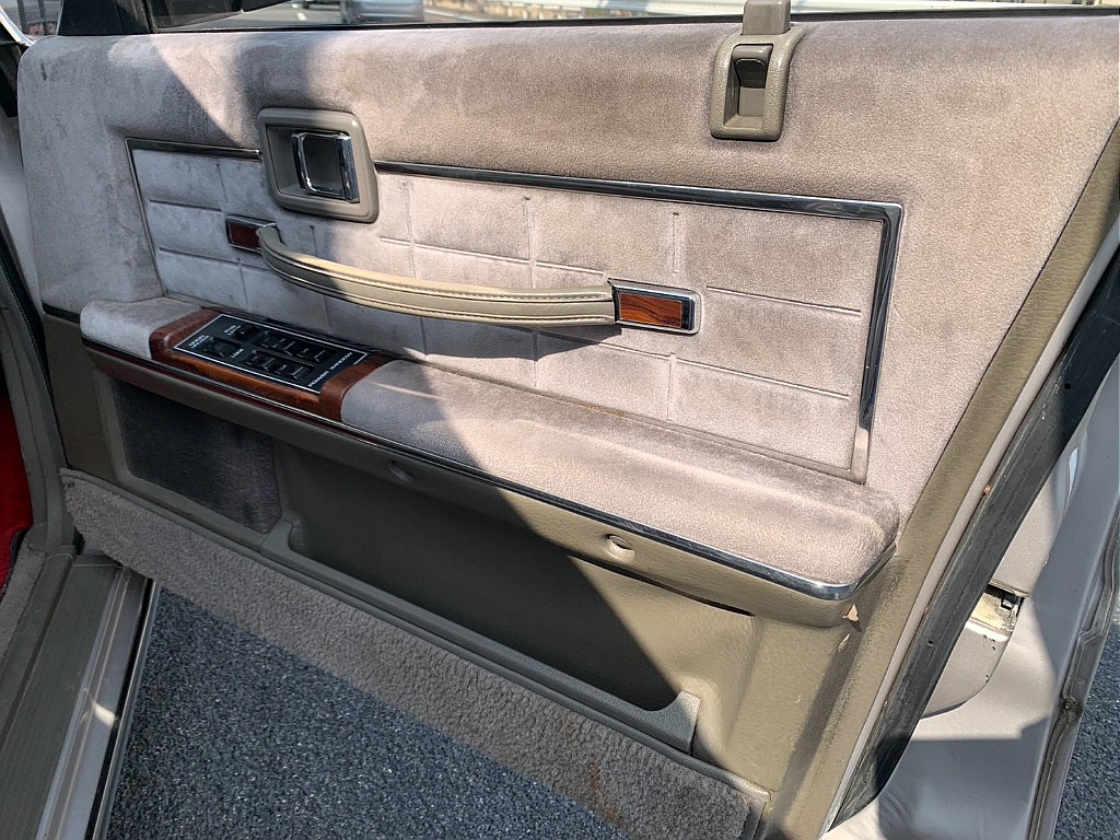 日産 グロリア４ドアHT(49枚目)