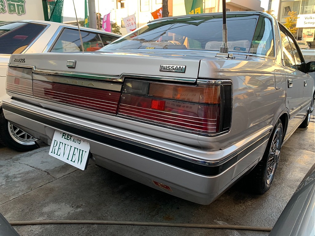 日産 グロリア４ドアHT(6枚目)