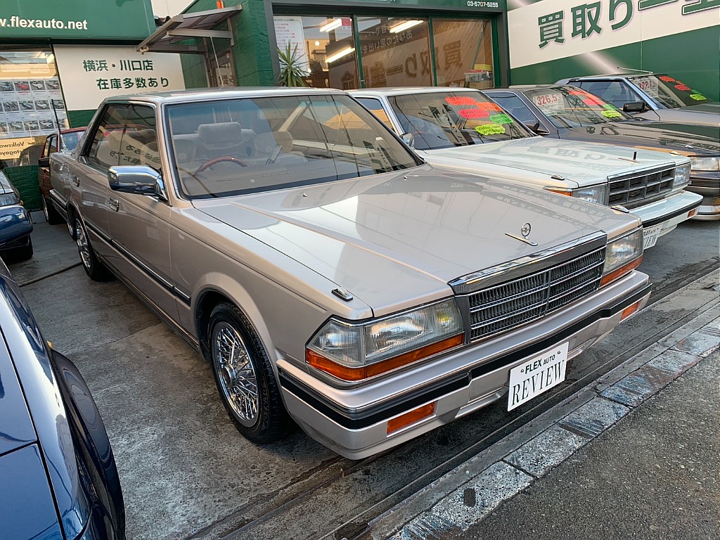 日産 グロリア４ドアHT(1枚目)