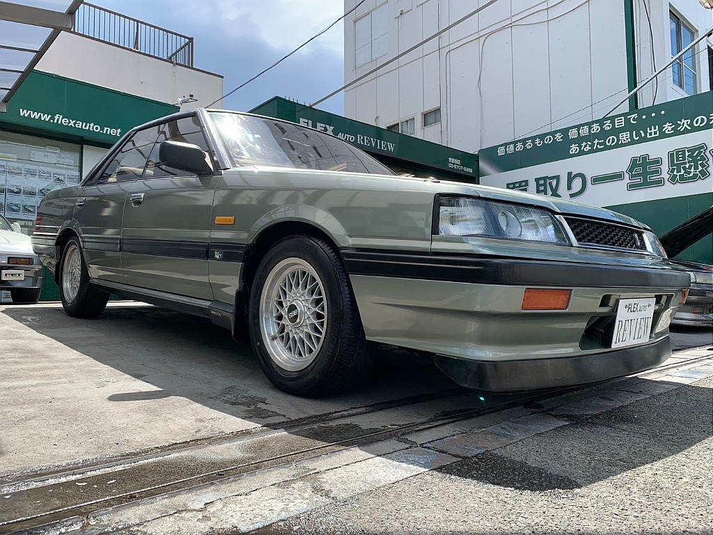 日産 スカイライン4ドアHT(2枚目)