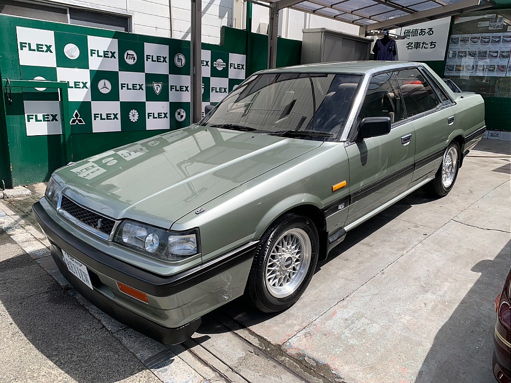 日産 スカイライン4ドアHT(13枚目)