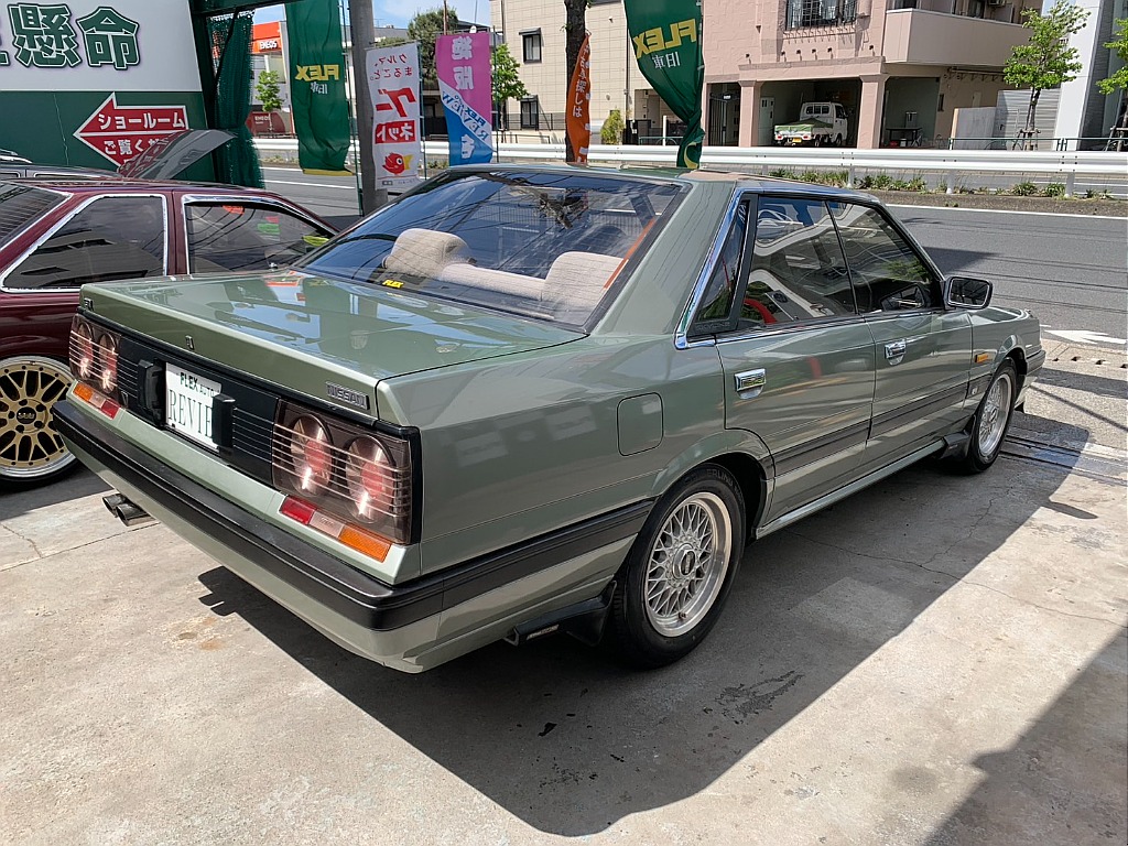 日産 スカイライン4ドアHT(6枚目)