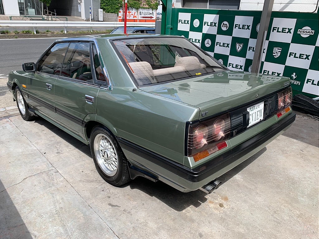 日産 スカイライン4ドアHT(9枚目)
