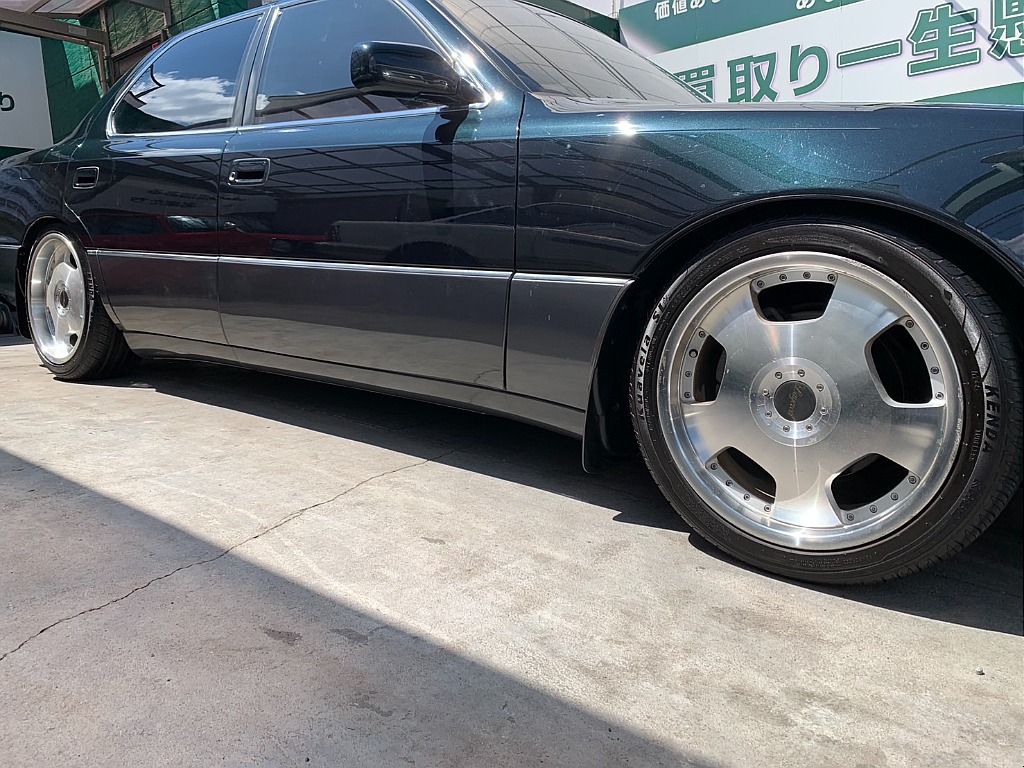 トヨタ セルシオ(4枚目)