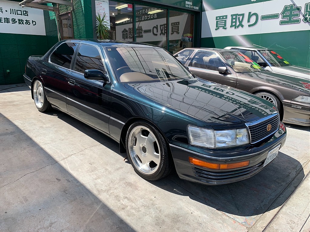 トヨタ セルシオ(1枚目)