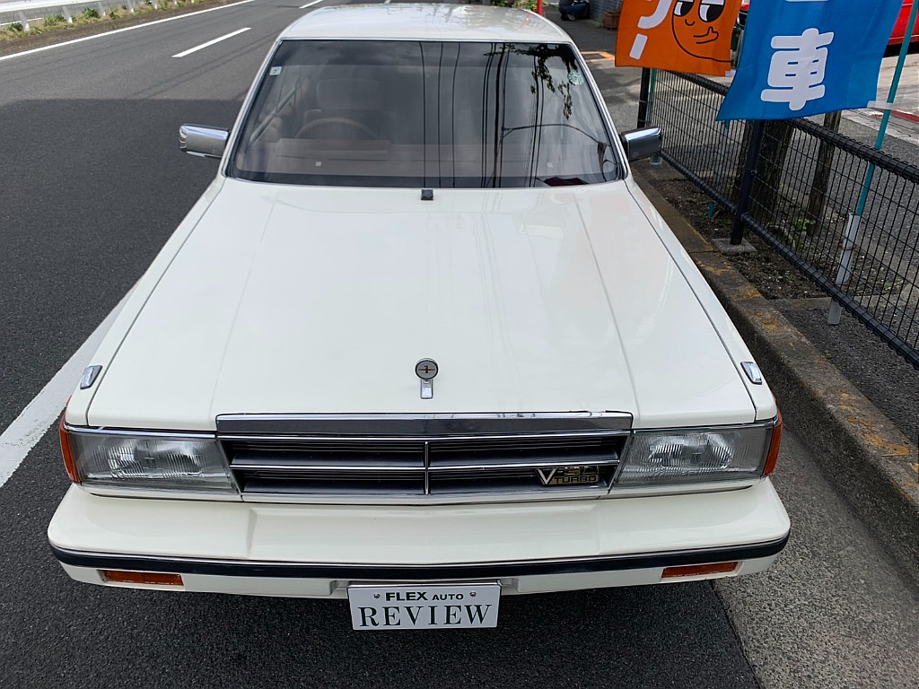 日産 グロリア４ドアHT(2枚目)