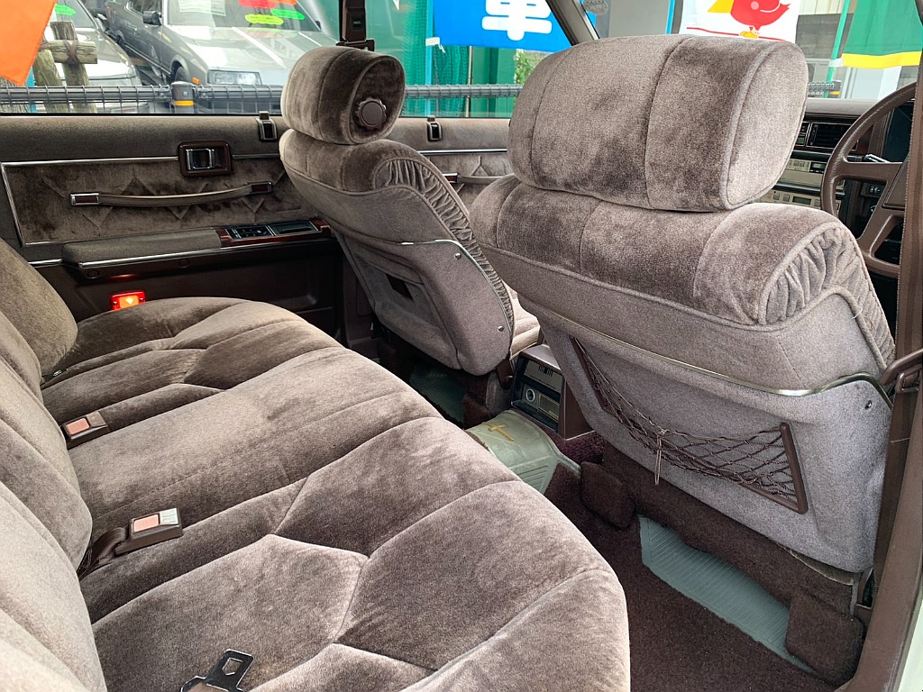 日産 グロリア４ドアHT(39枚目)