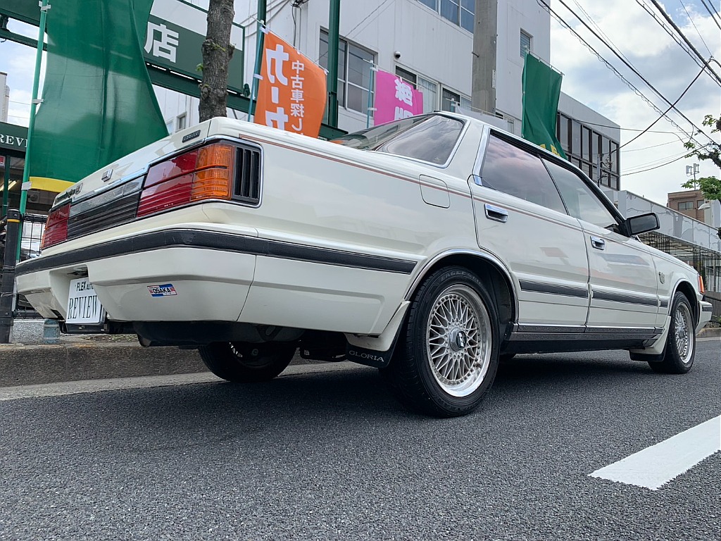 日産 グロリア４ドアHT(7枚目)