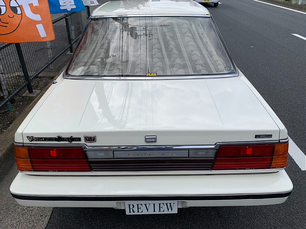 日産 グロリア４ドアHT(8枚目)