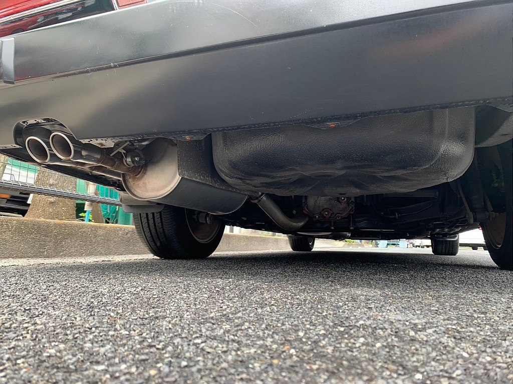 日産 グロリア４ドアHT(27枚目)