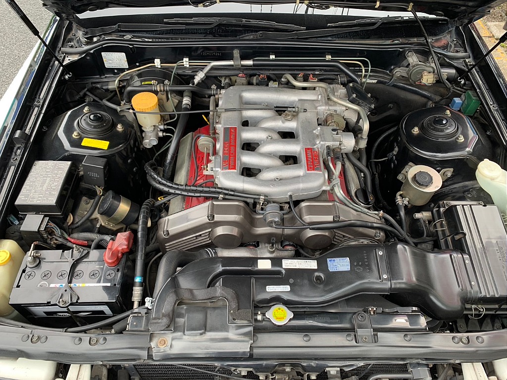 日産 グロリア４ドアHT(32枚目)