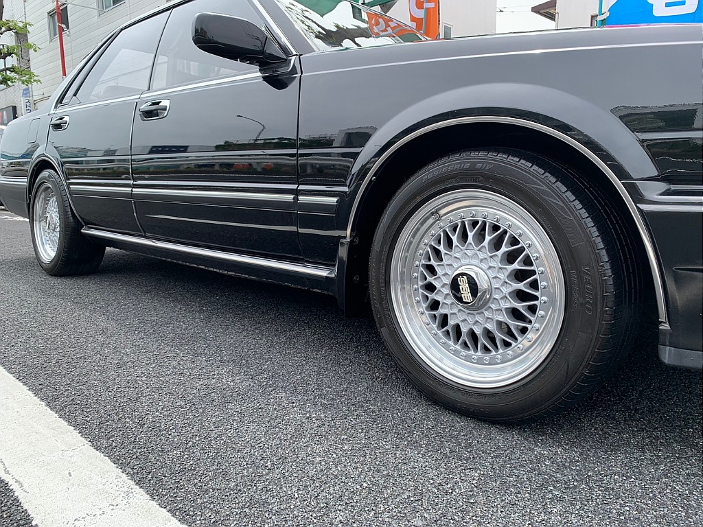 日産 グロリア４ドアHT(5枚目)