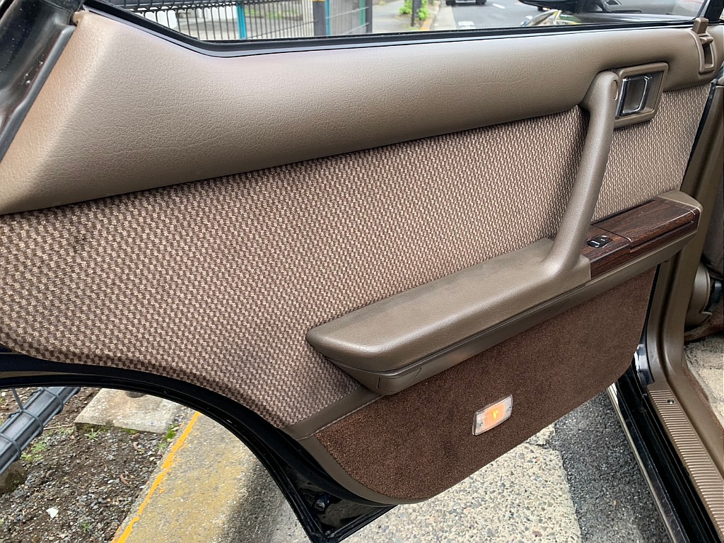 日産 グロリア４ドアHT(47枚目)