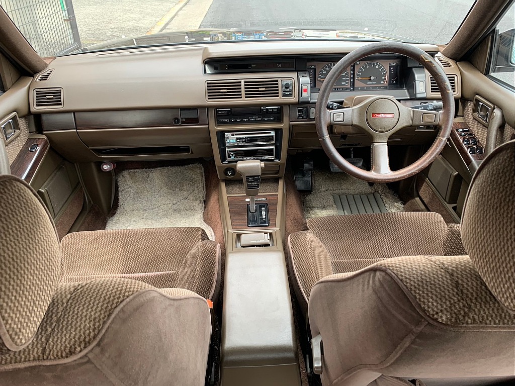 日産 グロリア４ドアHT(48枚目)