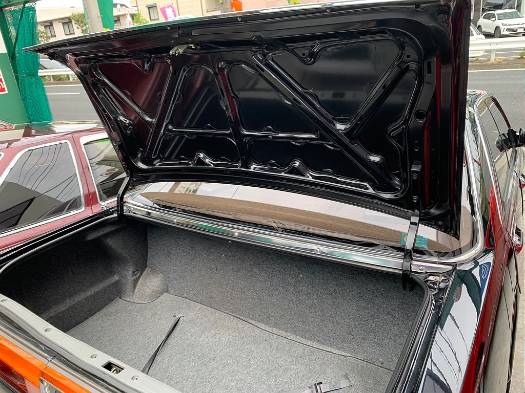 日産 グロリア４ドアHT(54枚目)