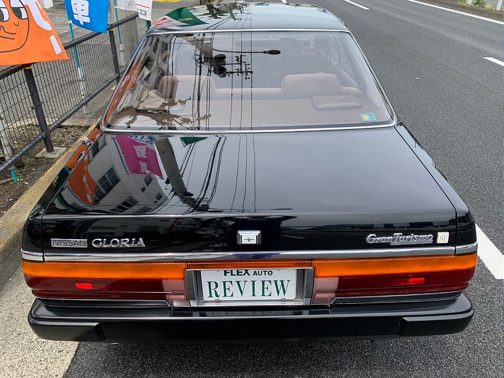 日産 グロリア４ドアHT(9枚目)