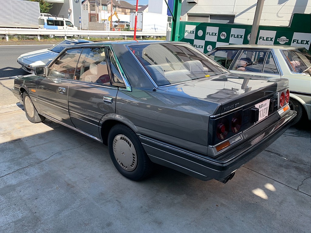 日産 スカイライン４ドアHT(12枚目)