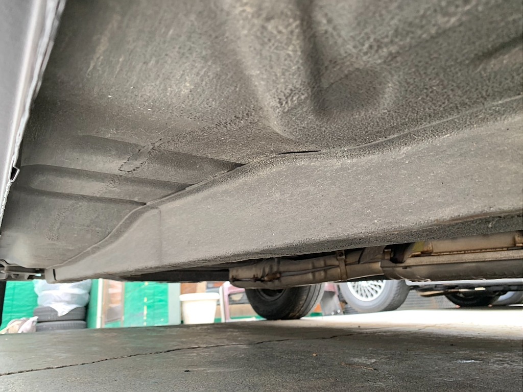 日産 スカイライン４ドアHT(18枚目)