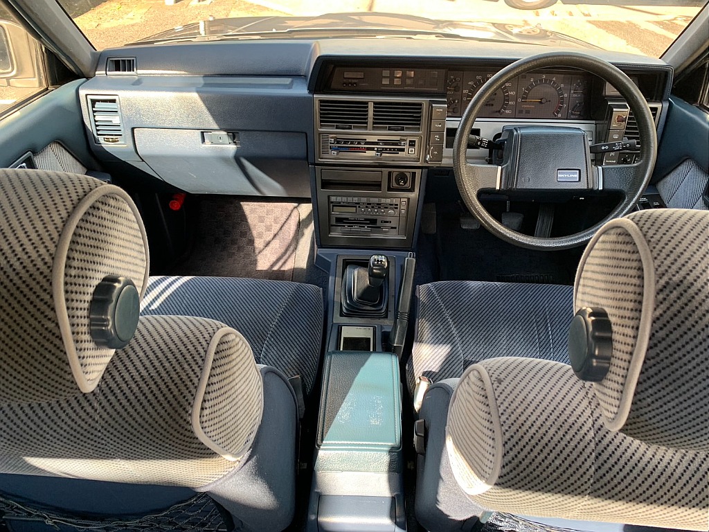 日産 スカイライン４ドアHT(44枚目)