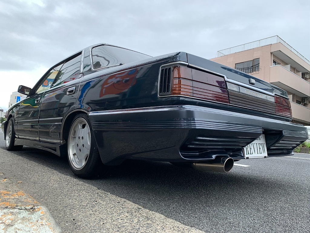 日産 グロリア４ドアHT(12枚目)