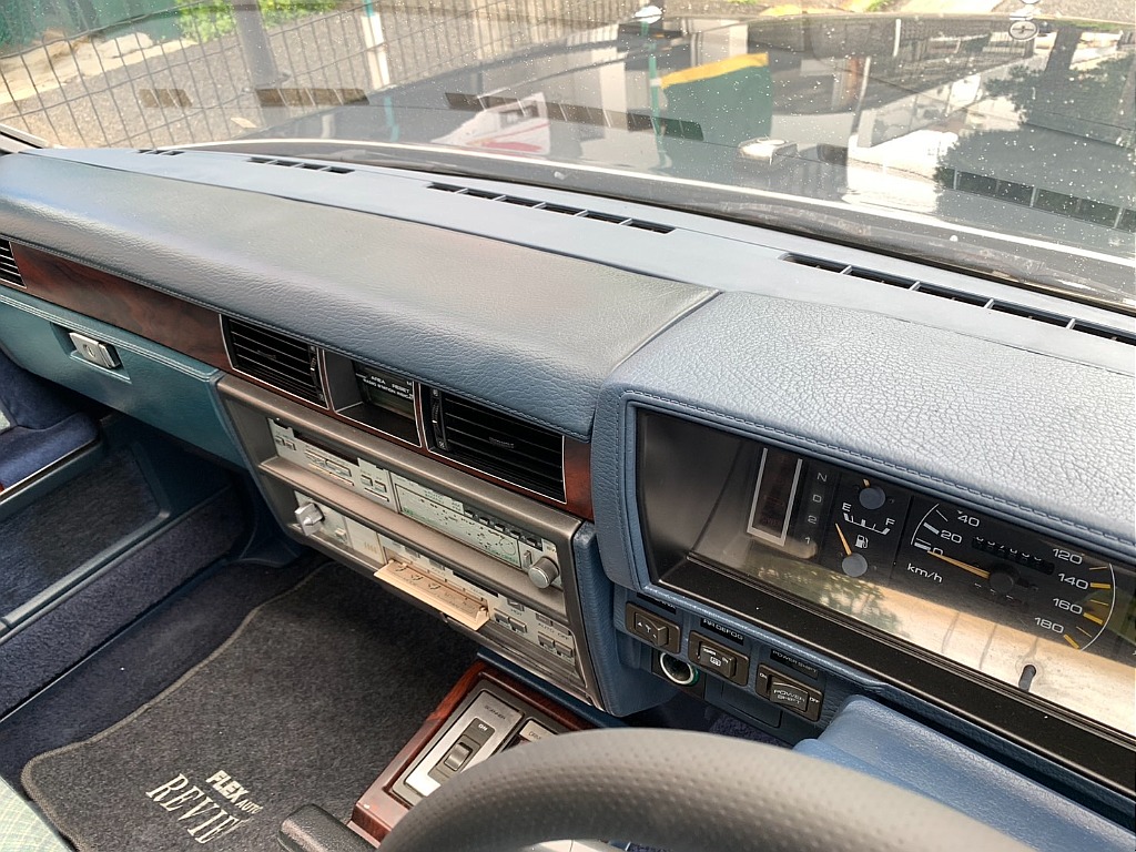 日産 グロリア４ドアHT(37枚目)
