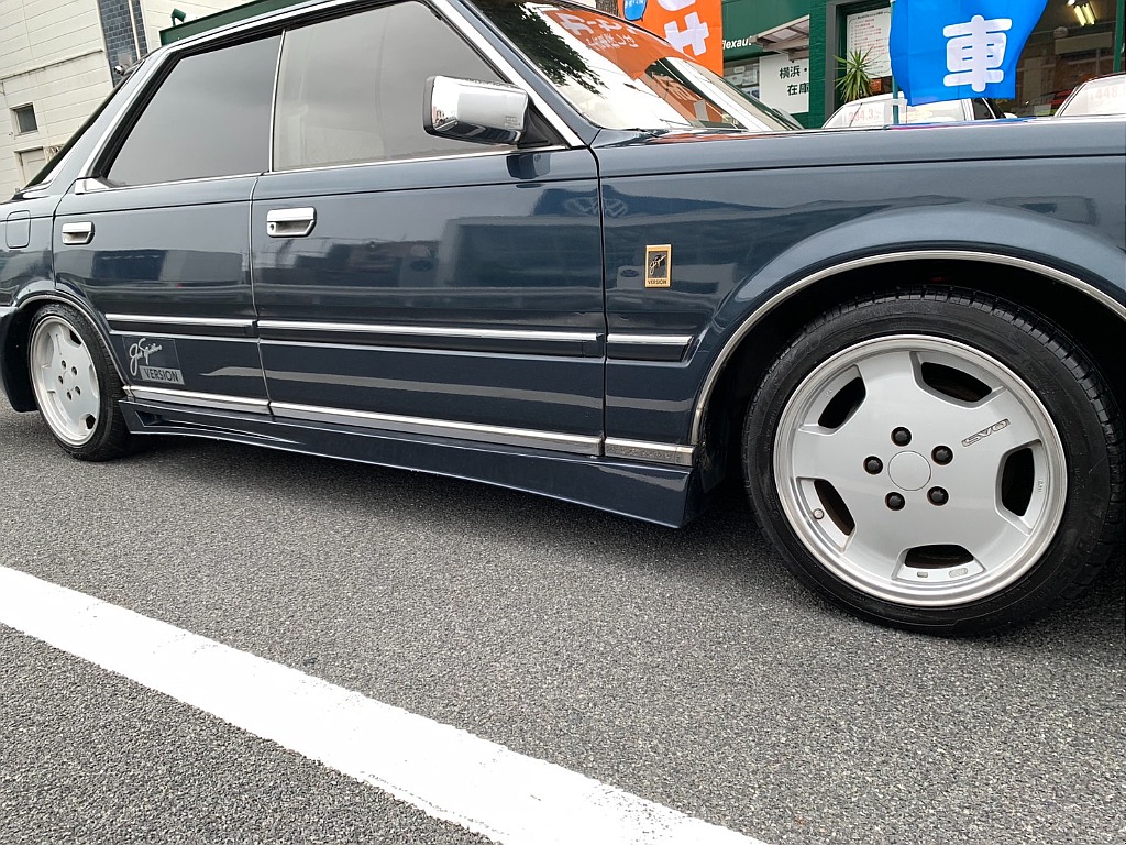 日産 グロリア４ドアHT(5枚目)
