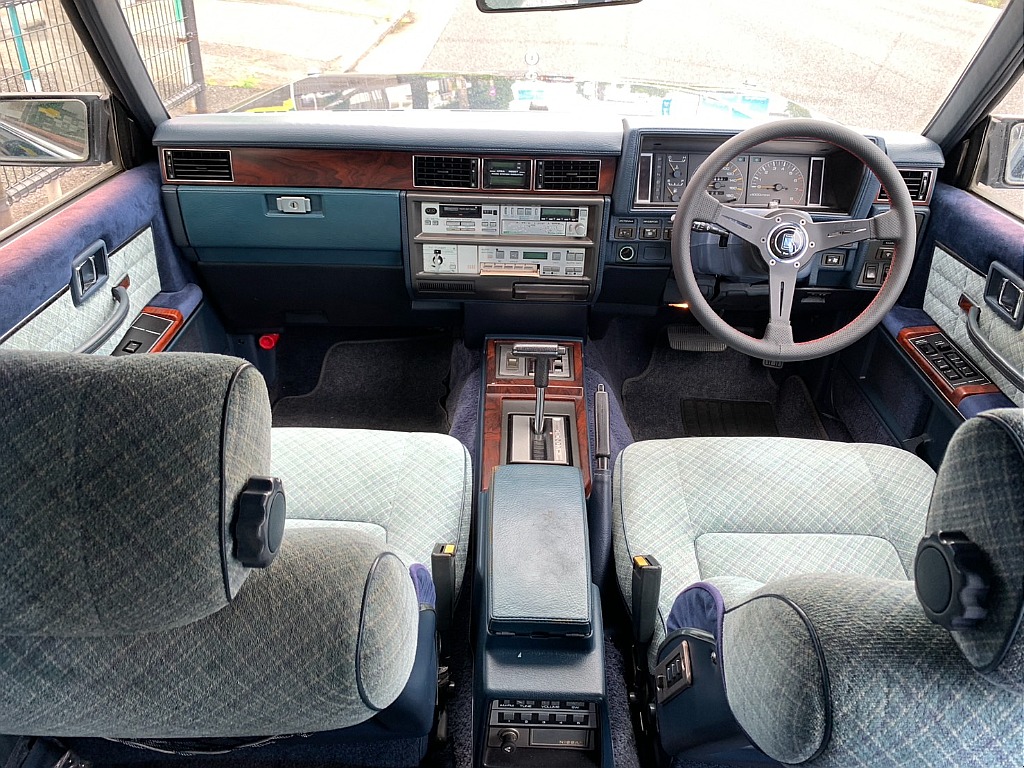 日産 グロリア４ドアHT(46枚目)