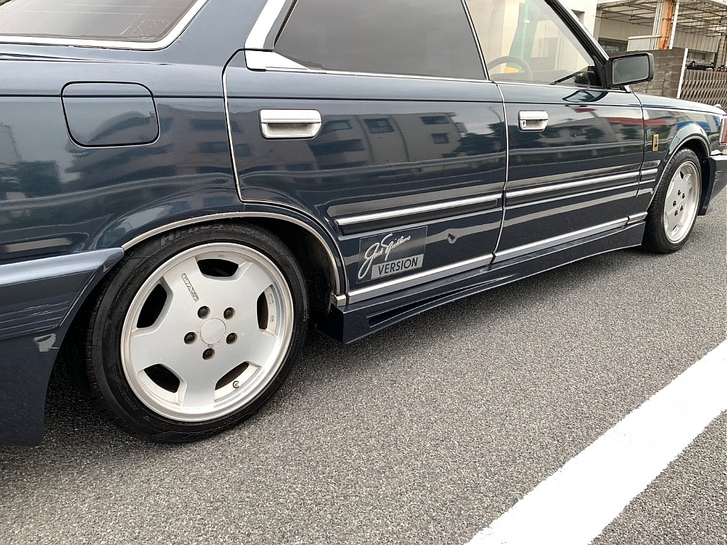 日産 グロリア４ドアHT(6枚目)