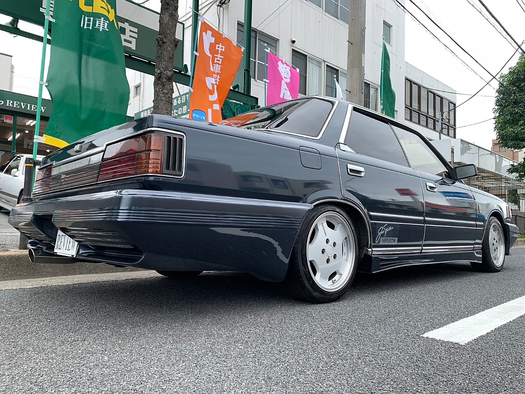 日産 グロリア４ドアHT(8枚目)