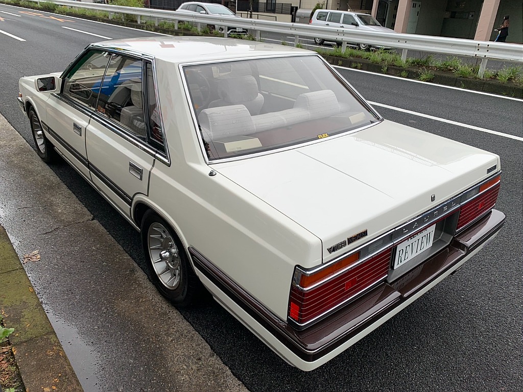 日産 ローレル4ドアHT(11枚目)