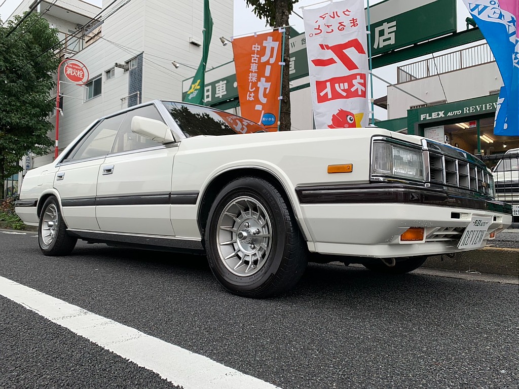 日産 ローレル4ドアHT(4枚目)