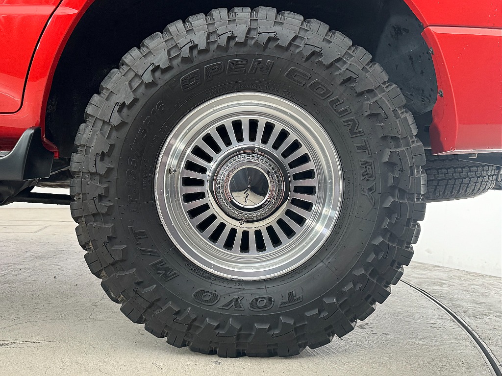 トヨタ ランドクルーザー100(2枚目)