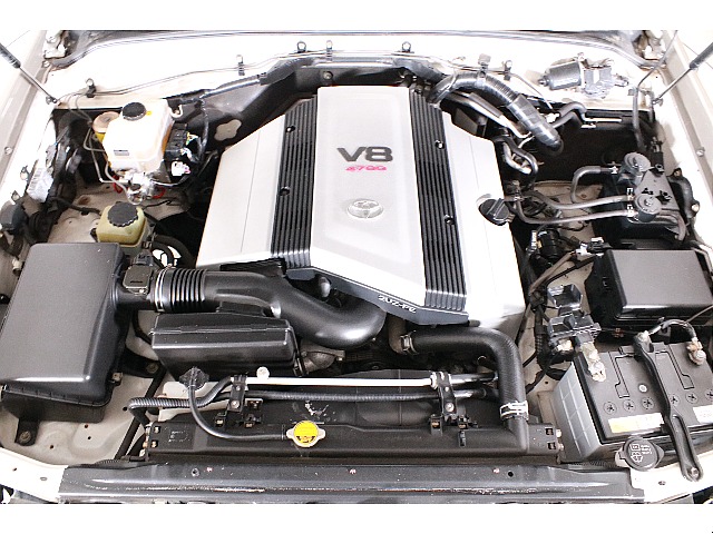 V8・4700ccの２UZエンジン！パワーと静寂性に定評があります！