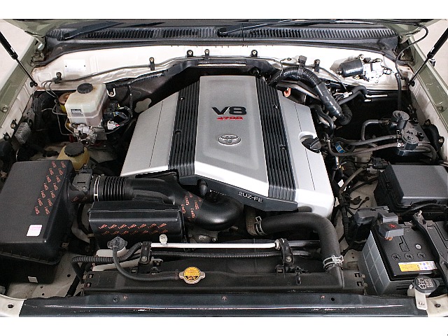 V8・4700ccの２UZエンジン！パワーと静寂性に定評があります！