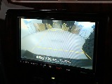 バックカメラ付きで車庫入れも安心！