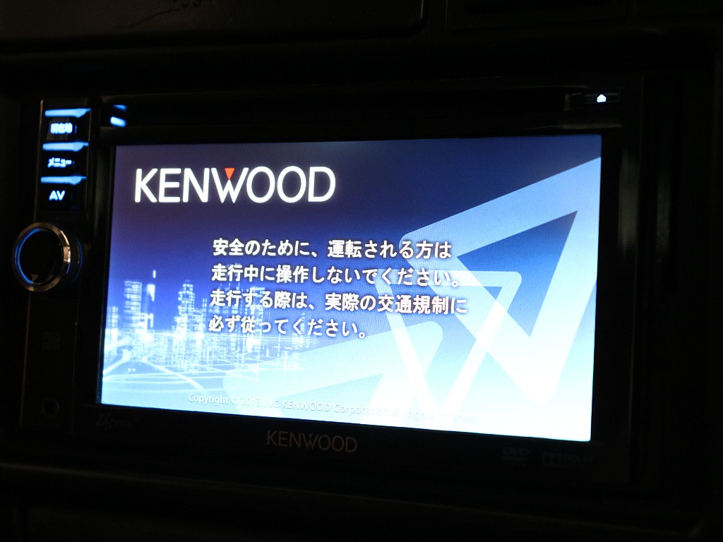 KENWOOD製SDナビ装備済み！新品への交換も承ります！