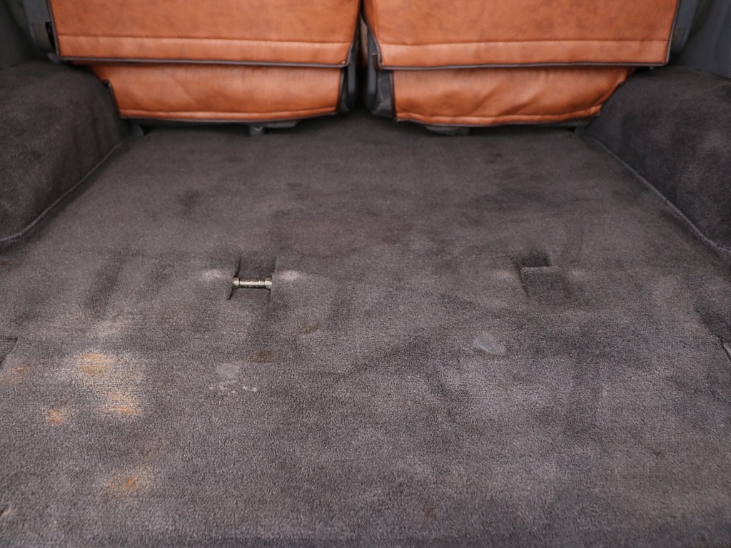 ラゲッジスペース中央！