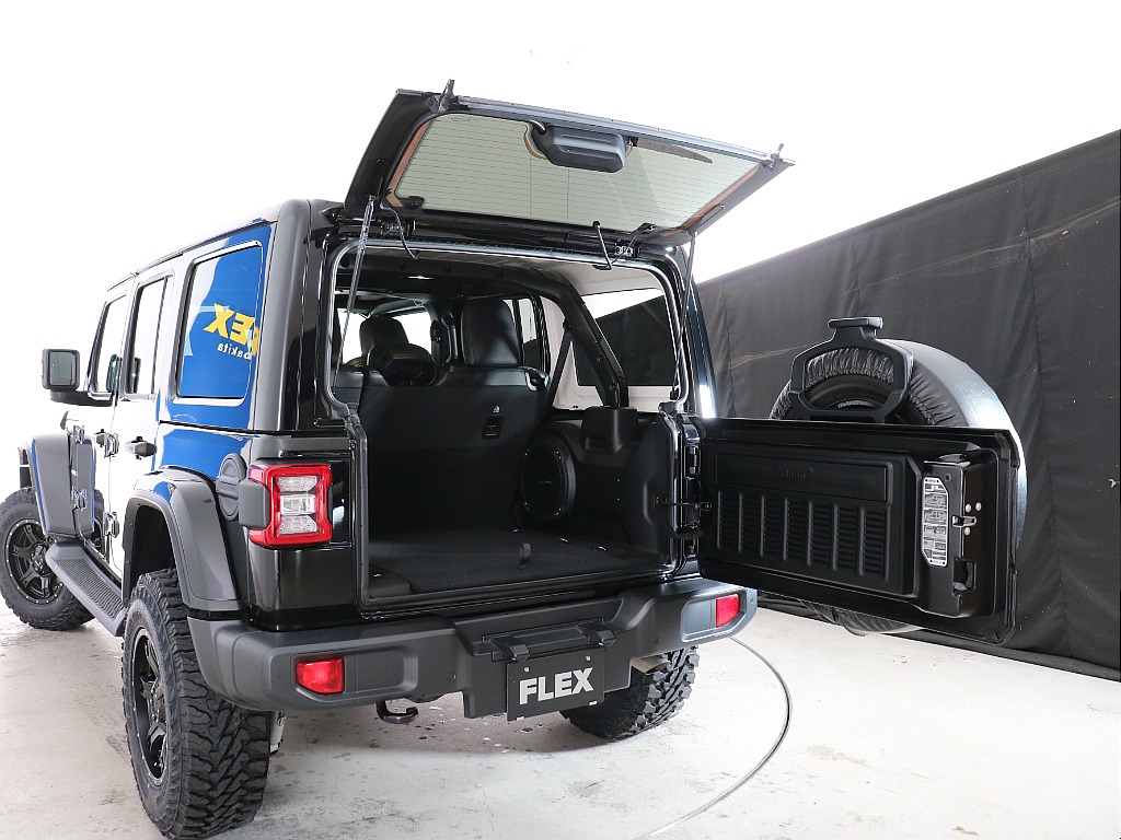 大きく開くリアドア！