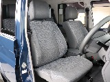 運転席シートも綺麗に保たれております！