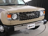 フロントマスク！オシャレでクラシックなイメージですね！