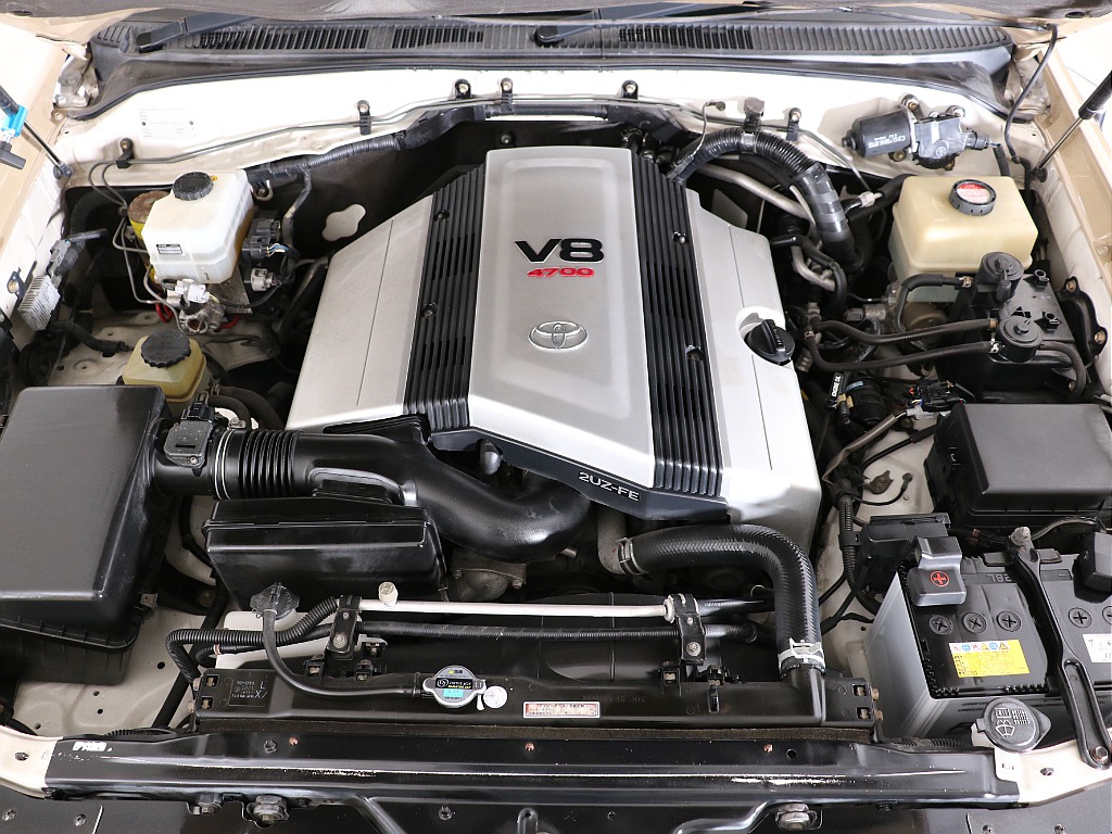 パワフルな走りが楽しめる、V8・4700ｃｃエンジン！タイミングベルト交換済み！