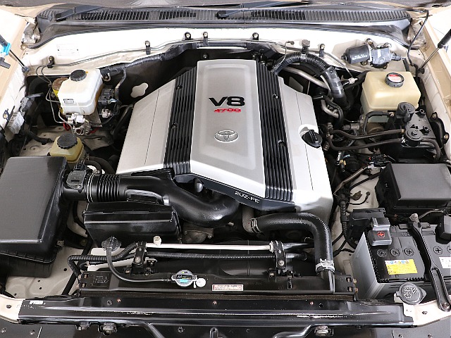 パワフルな走りが楽しめる、V8・4700ｃｃエンジン！タイミングベルト交換済み！