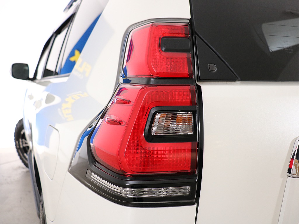 トヨタ ランドクルーザープラド(34枚目)