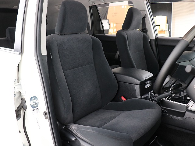 運転席はご覧の通りです！