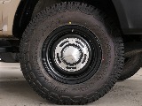 足元はＤＥＡＮクロスカントリー１６インチＡＷとYOKOHAMAジオランダーATタイヤの組み合わせ！