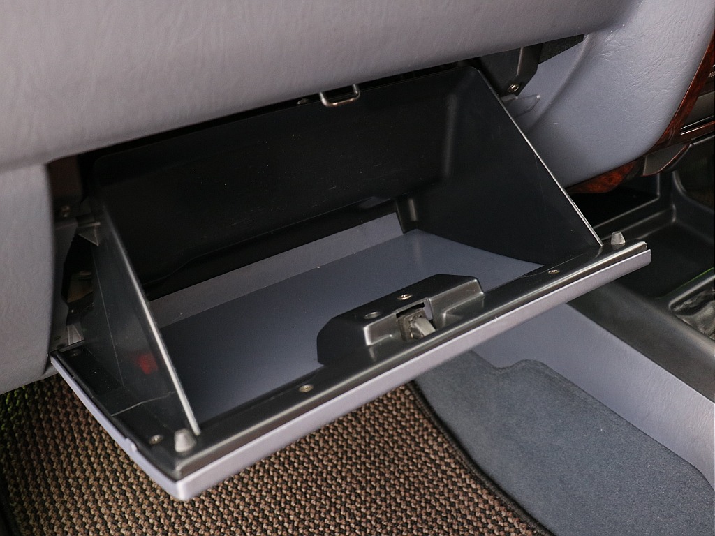 グローブボックス！