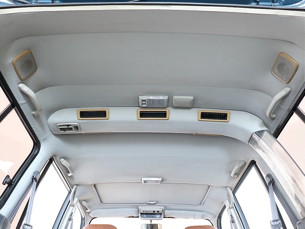 天張りに大きなシミ等なく、比較的綺麗な状態です！