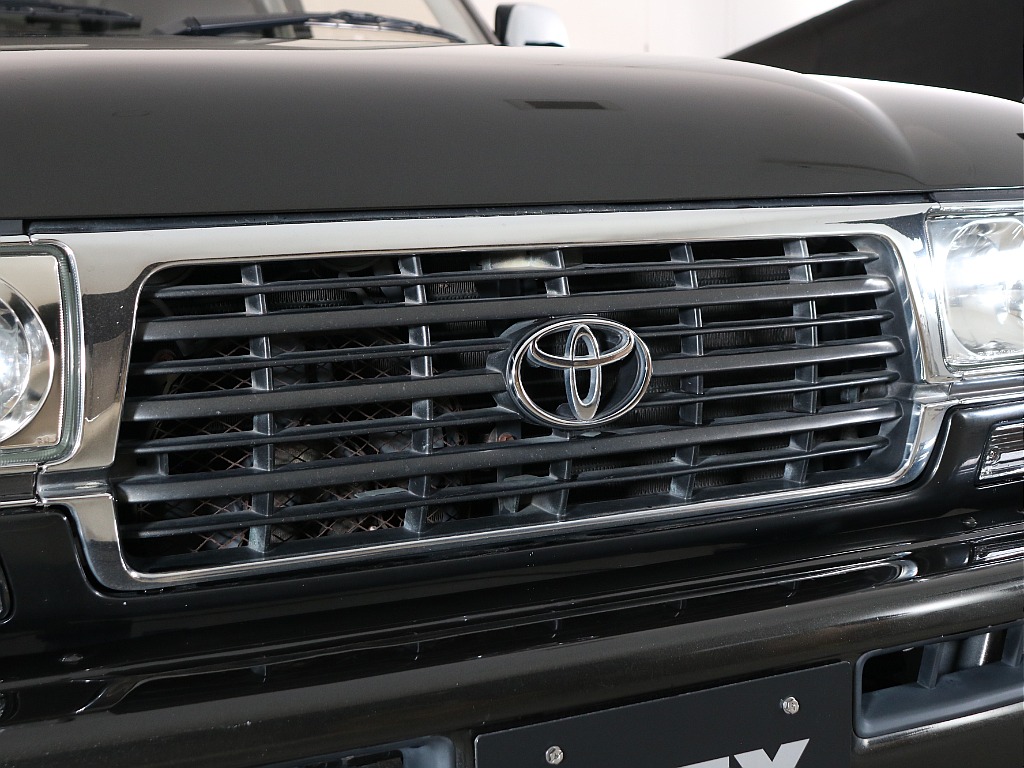 トヨタ ランドクルーザー80(24枚目)